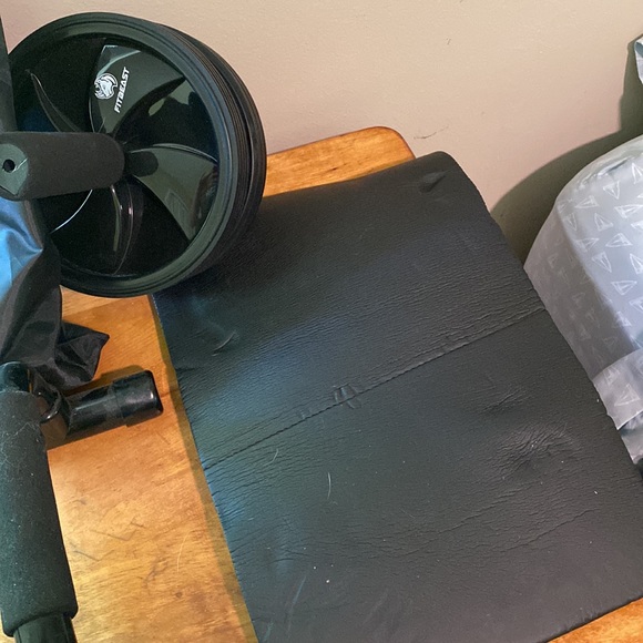 Workout Set - Picture 4 of 4